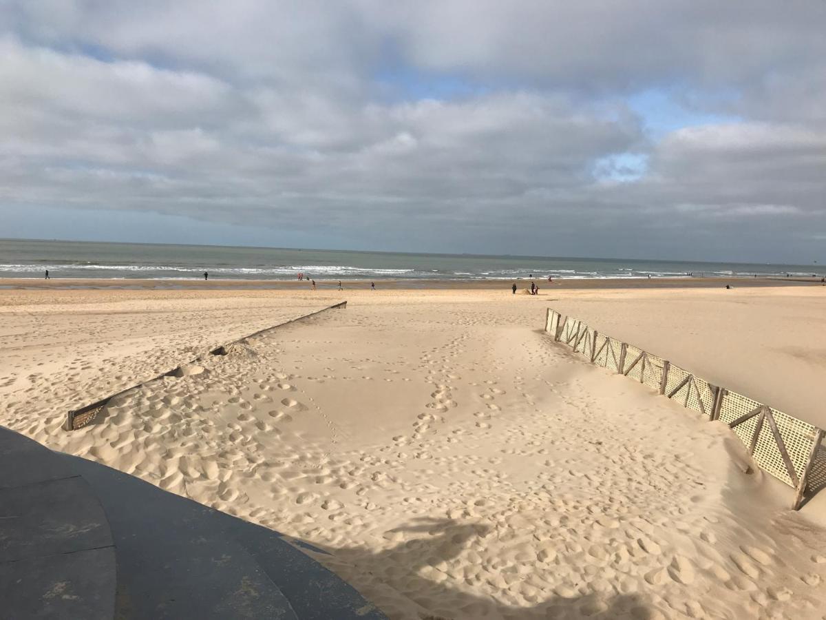 Panoramic Seaview Apartment With Free Private Garage Ostend Exterior photo