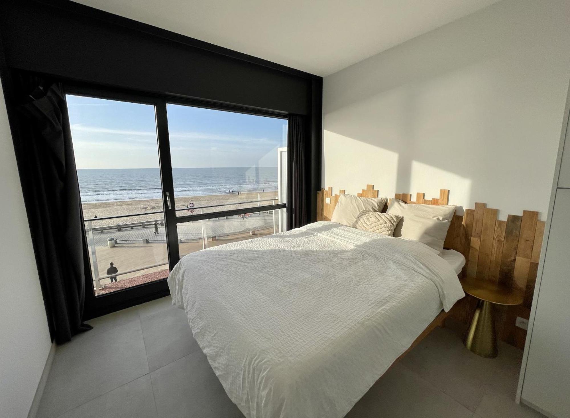 Panoramic Seaview Apartment With Free Private Garage Ostend Exterior photo